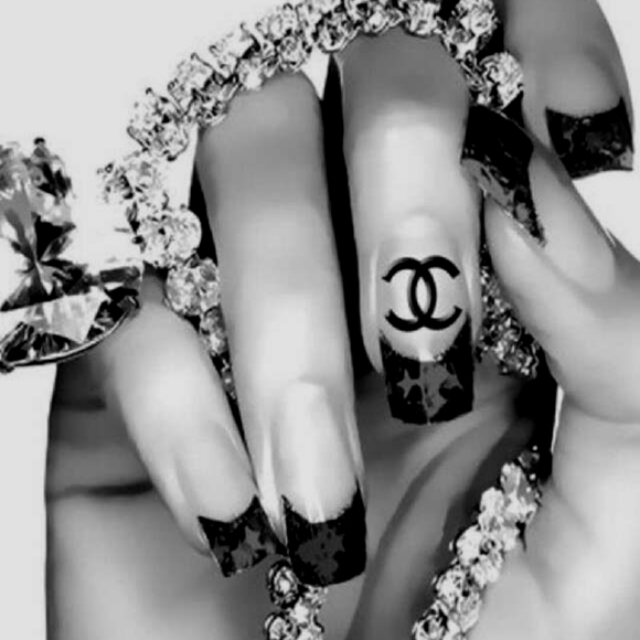 Meet your Posher, Becky - Picture 1 of 1